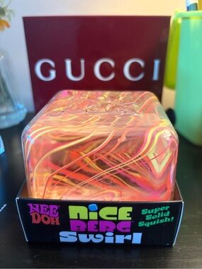 Needoh Neon Pink and Orange Swirl Nice Berg